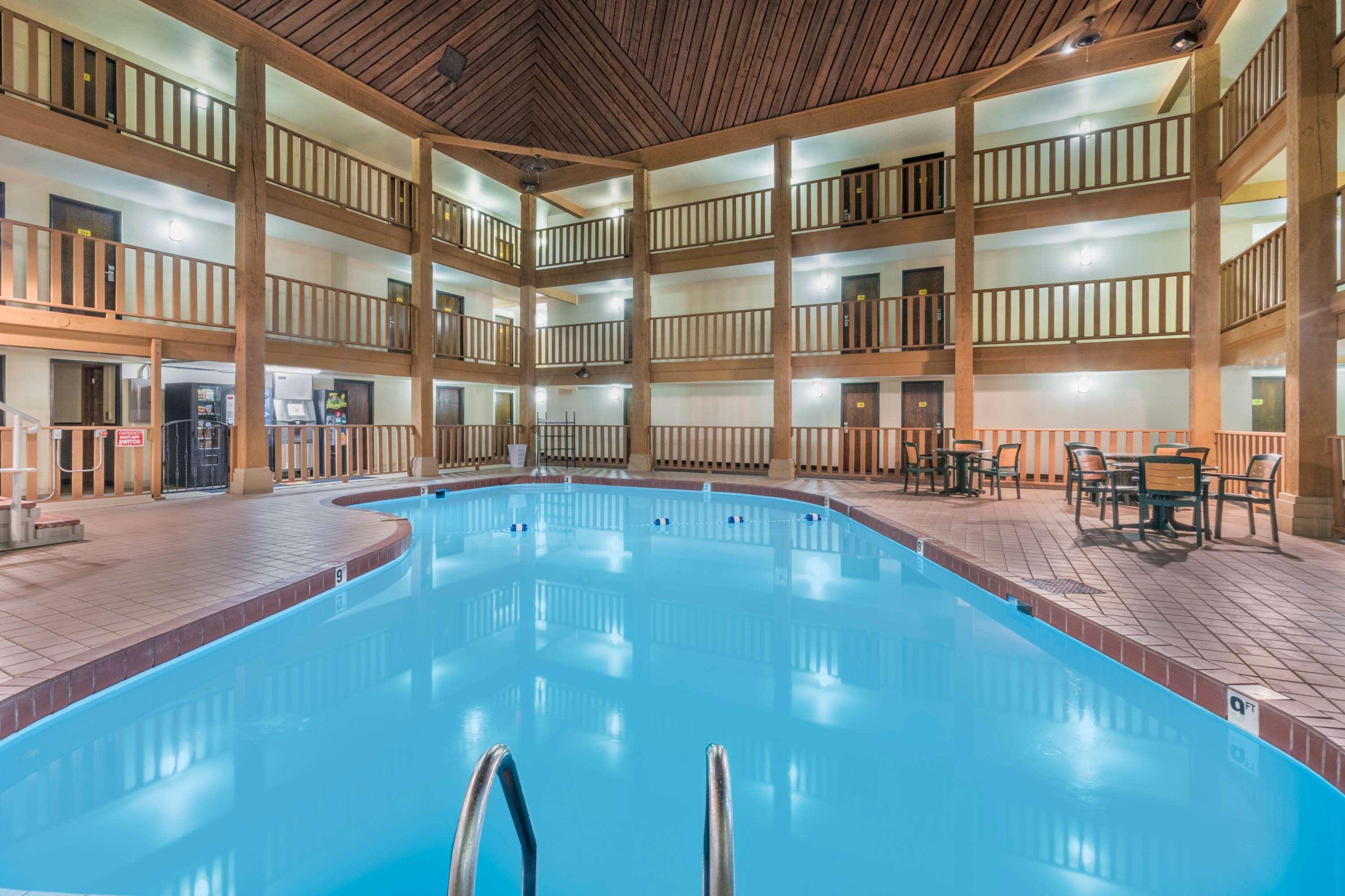 Super 8 By Wyndham Spearfish Hotel Buitenkant foto