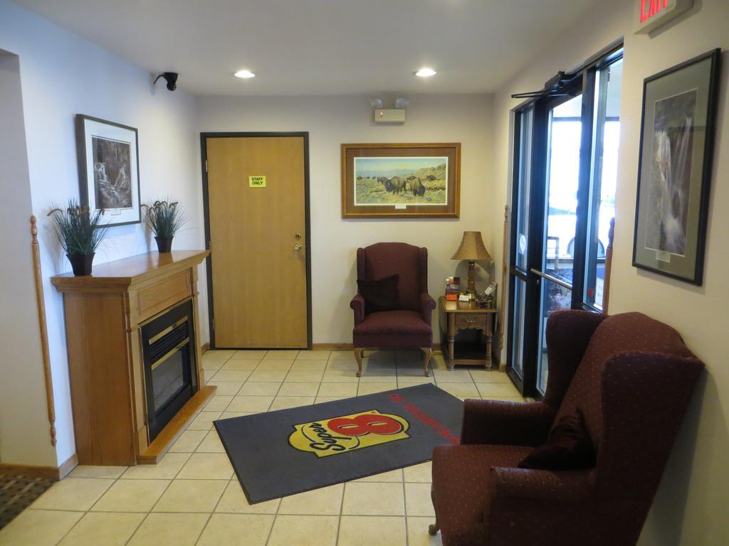 Super 8 By Wyndham Spearfish Hotel Buitenkant foto