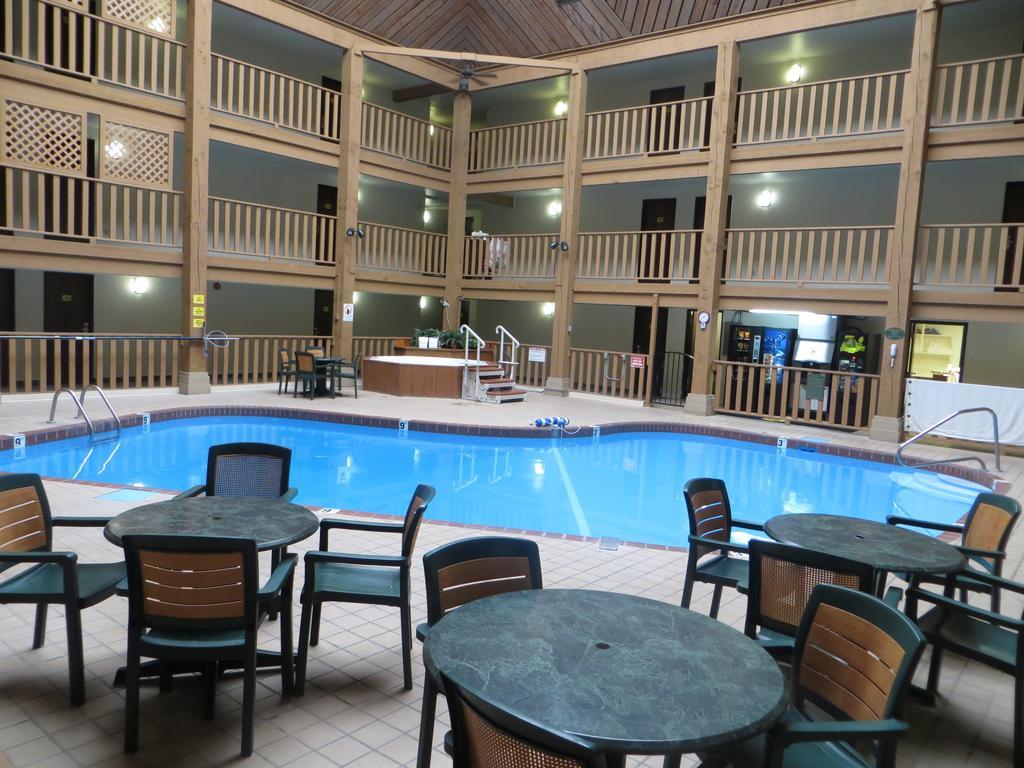 Super 8 By Wyndham Spearfish Hotel Buitenkant foto